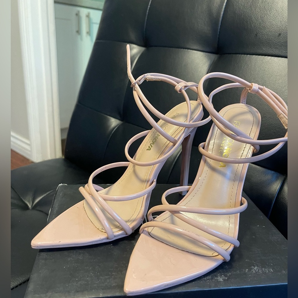 Heels, Beige Size 6